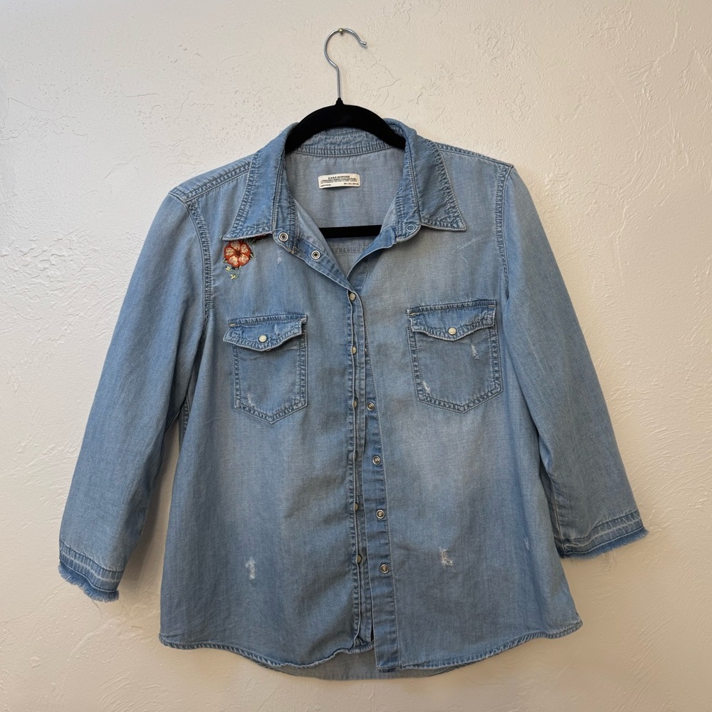 ZARA Women’s L Denim Button Down